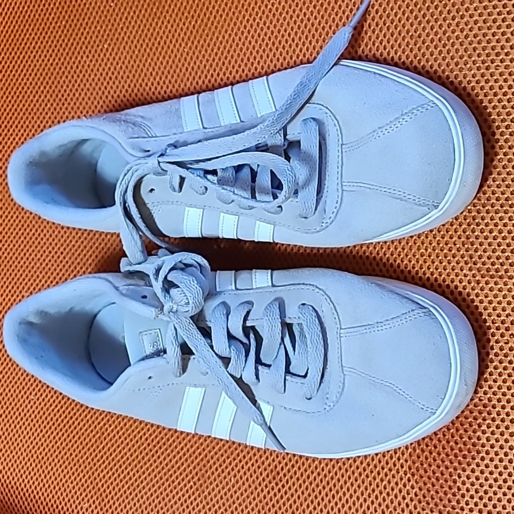 Adidas Neo